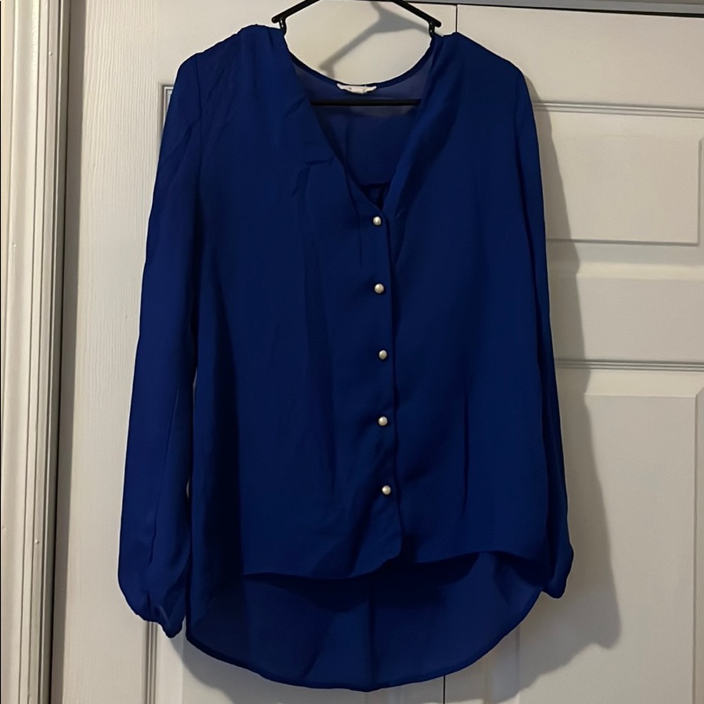 Blue dress shirt